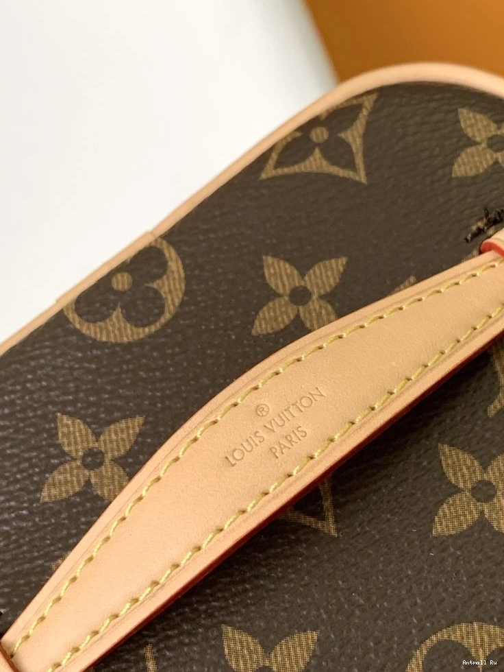 Cosmetic Louis SmoothTexture Vuitton Bags 93793 0717